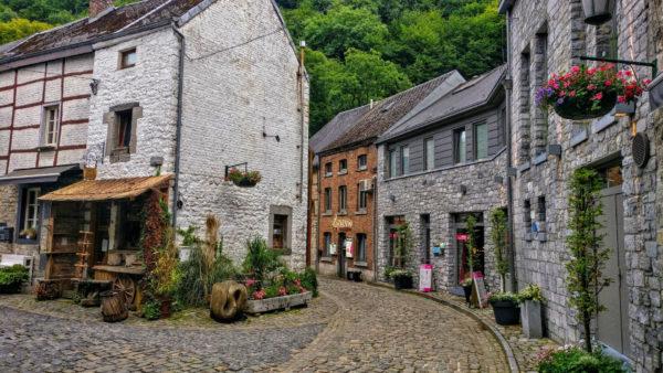 Smalle straat in historisch centrum Durbuy